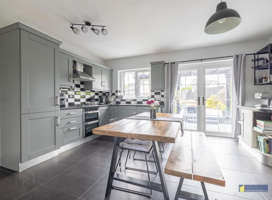 90 Castle Manor, Kesh, BT93 1RT