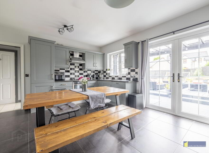 90 Castle Manor, Kesh, BT93 1RT