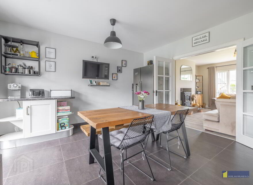 90 Castle Manor, Kesh, BT93 1RT