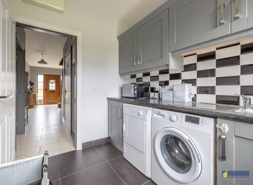 90 Castle Manor, Kesh, BT93 1RT