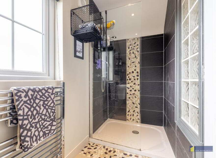 90 Castle Manor, Kesh, BT93 1RT