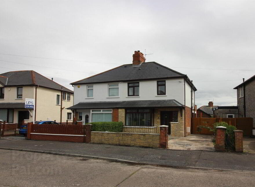 45 Marmount Gardens, Belfast, BT14 6NU photo