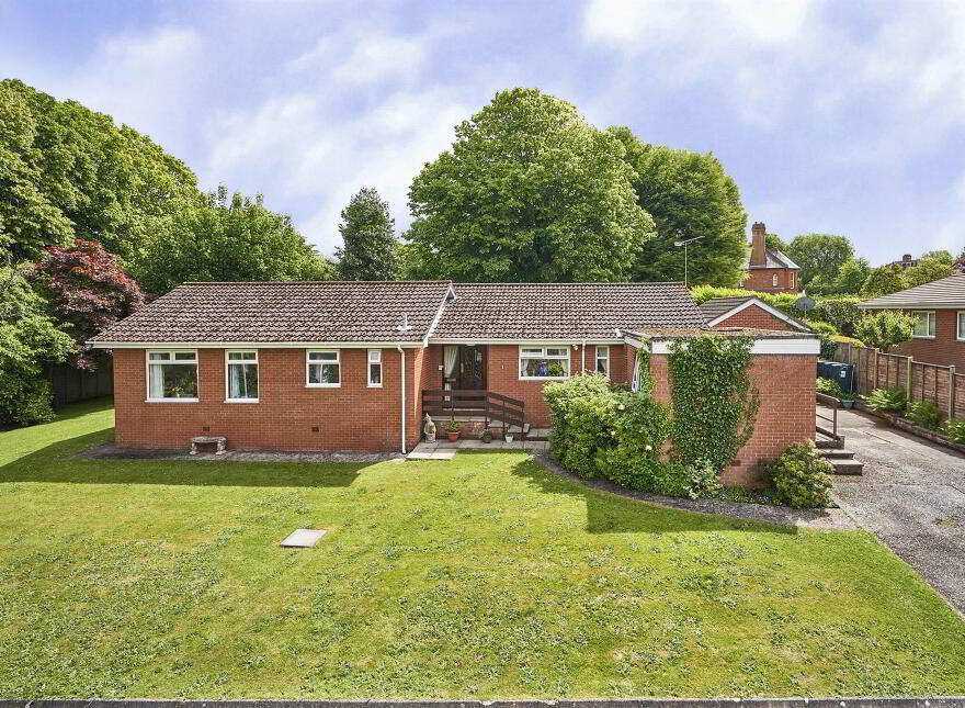 1 Cherryvalley Green, Belfast, BT5 6PX photo