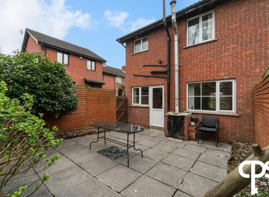 6 Hampton Place, Belfast, BT7 3BZ