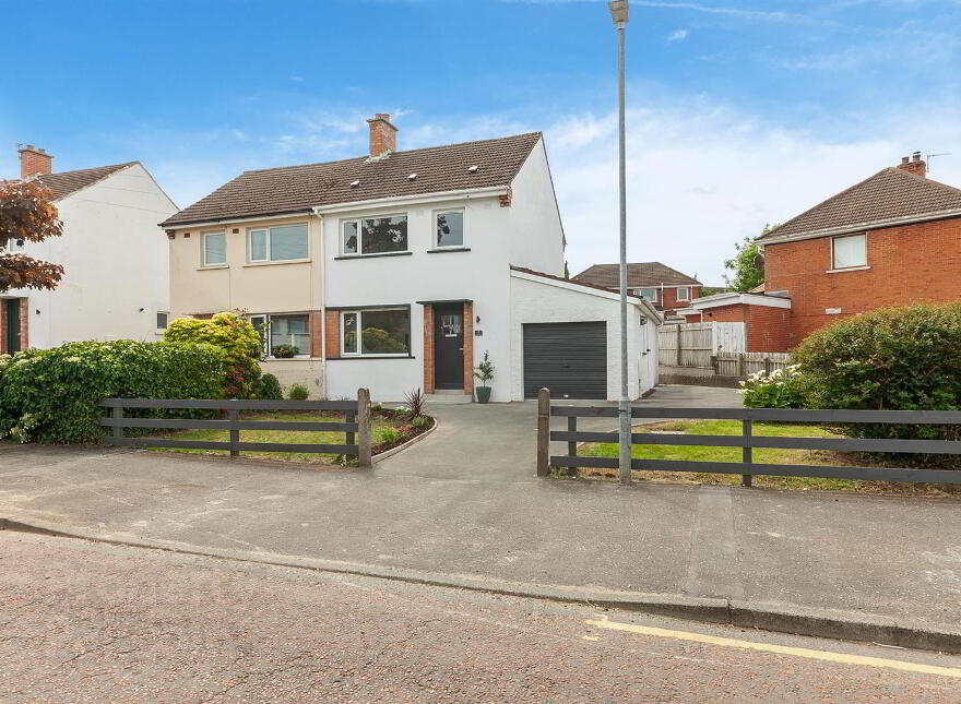 9 Brentwood Park, Belfast, BT5 7LQ photo