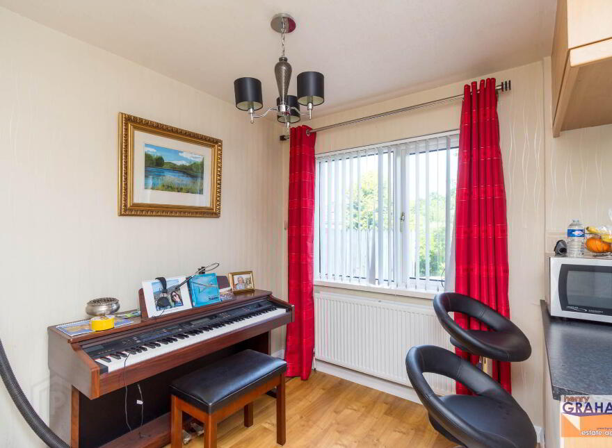 14 Mandeville Avenue, Lisburn, BT27 5AL