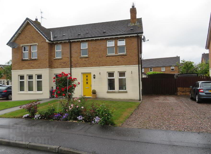 18 Charles Baron Crescent, Lurgan, Craigavon, BT66 7FP photo