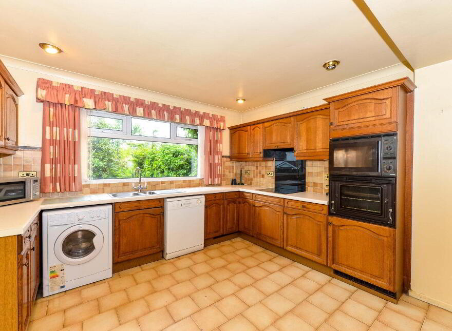 53 Ardnoe Avenue, Dundonald, Belfast, BT16 2LU