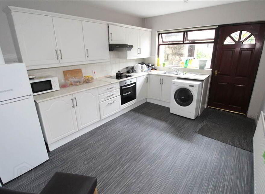 30 Low Road, Lisburn, BT27 4TJ