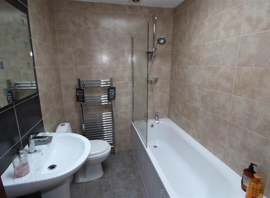 30 Low Road, Lisburn, BT27 4TJ