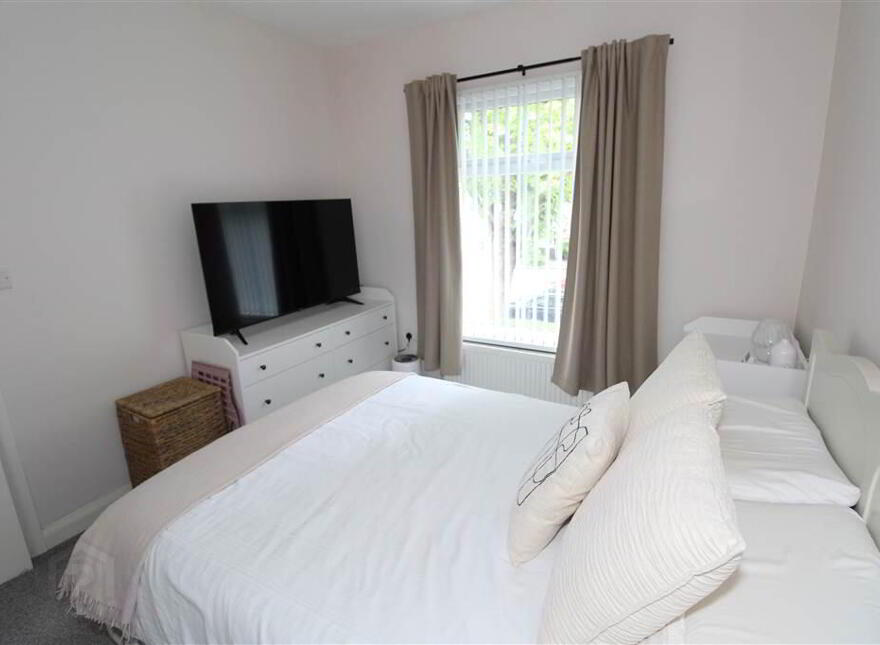 363 Castlereagh Road, Belfast, BT5 6AB