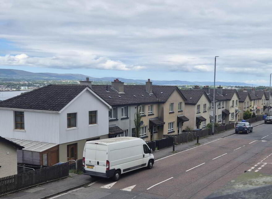 6 Tamneymore Close, Strabane Old Road, Derry, BT47 2FB