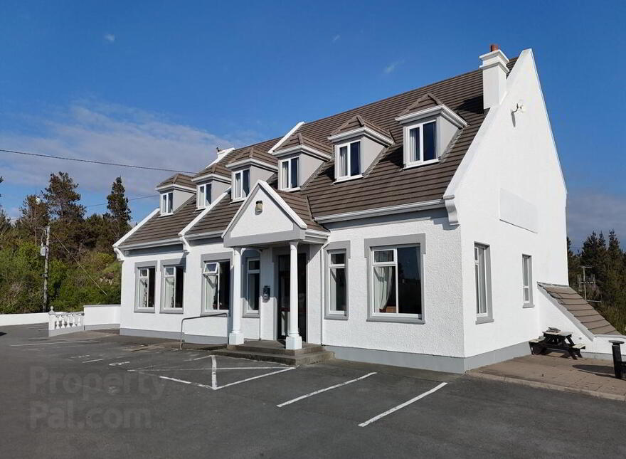 Viking House, Hotel, Kincasslagh photo