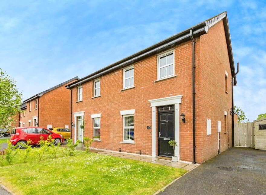 139 Linen Crescent, Bangor, BT19 7JW photo