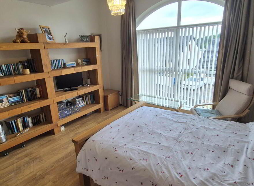 2 Dunhugh Manor, Londonderry, BT47 2TG