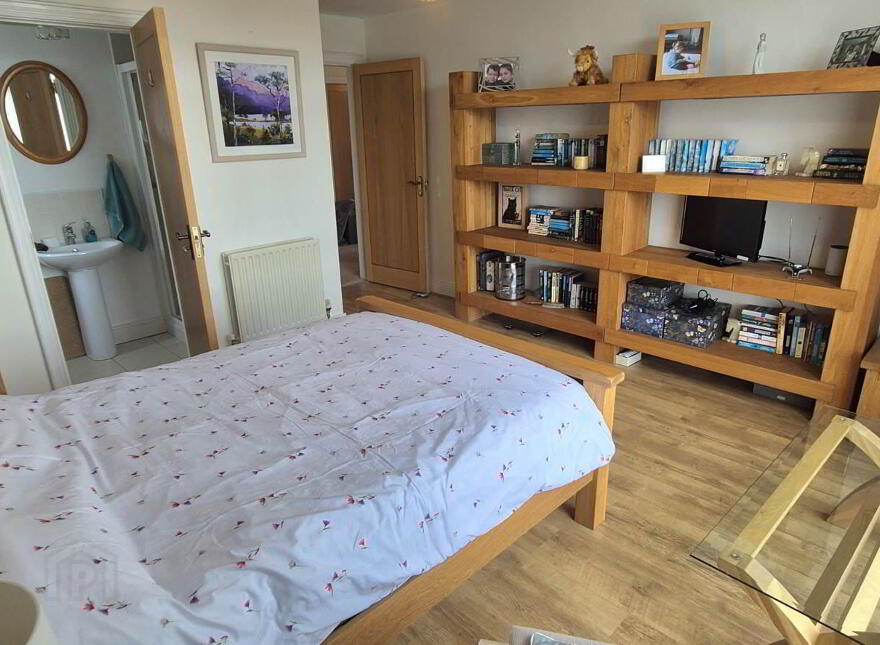2 Dunhugh Manor, Londonderry, BT47 2TG