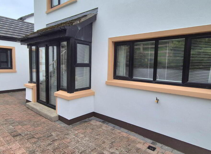 2 Dunhugh Manor, Londonderry, BT47 2TG