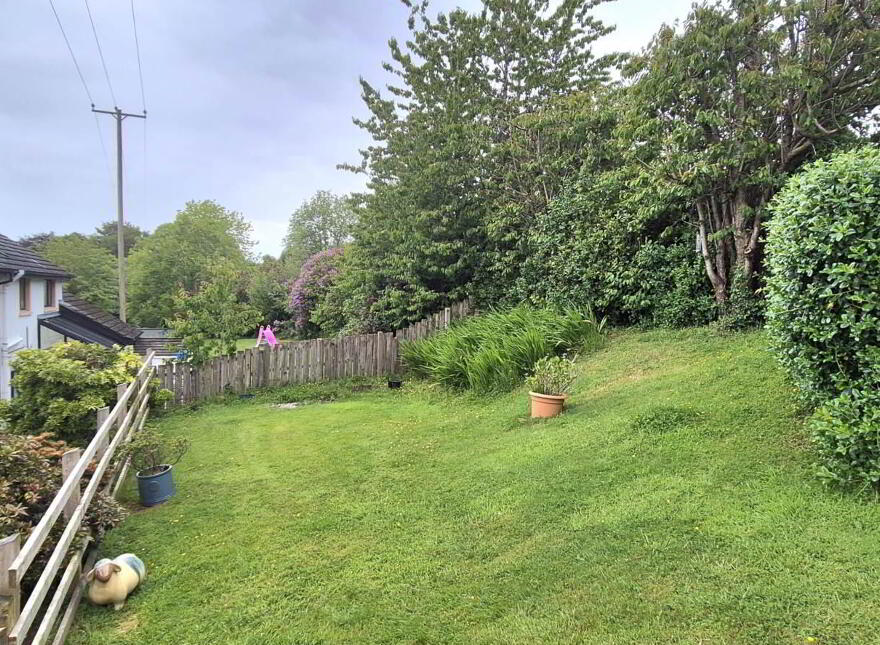 2 Dunhugh Manor, Londonderry, BT47 2TG