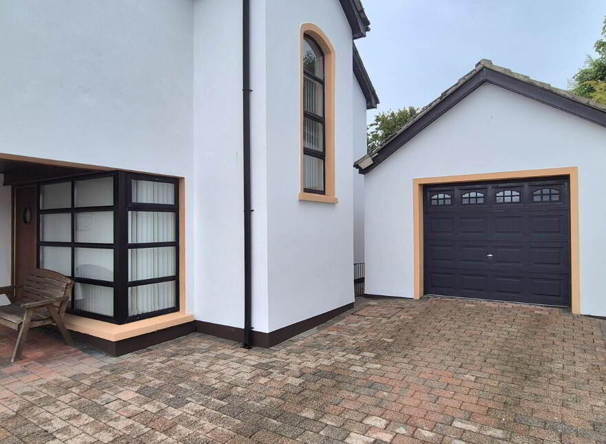 2 Dunhugh Manor, Londonderry, BT47 2TG