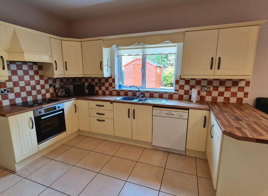 8 Loreto Wood, Cavan Town