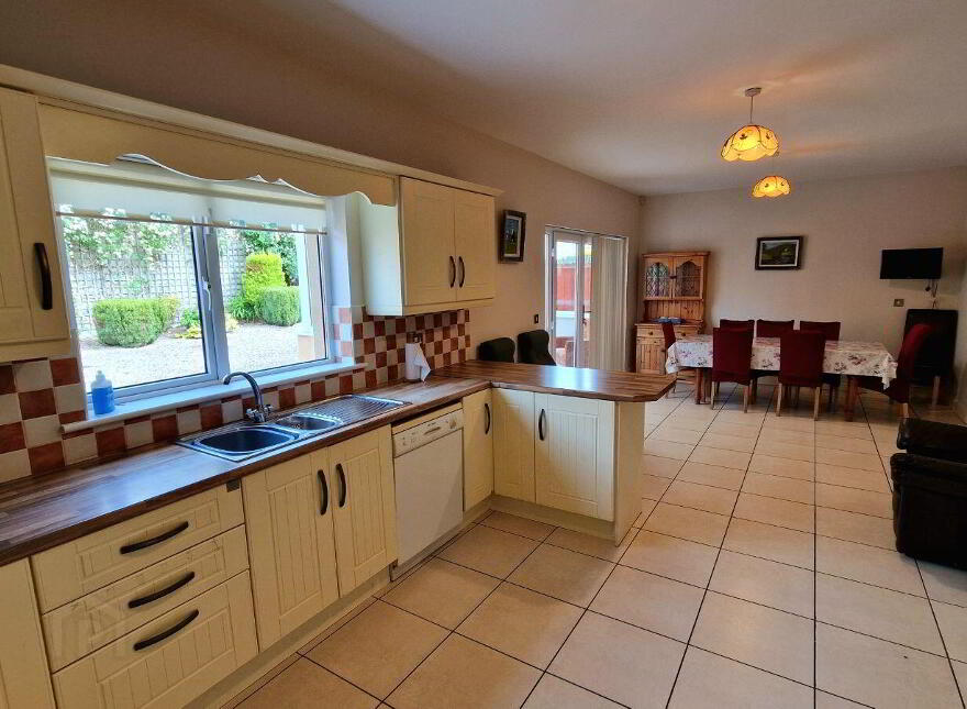 8 Loreto Wood, Cavan Town