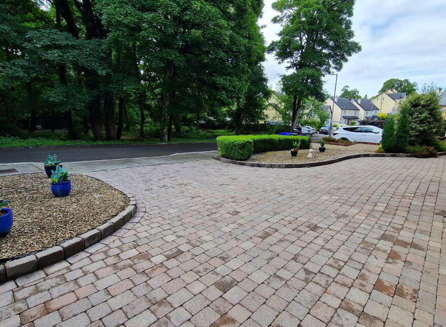 8 Loreto Wood, Cavan Town