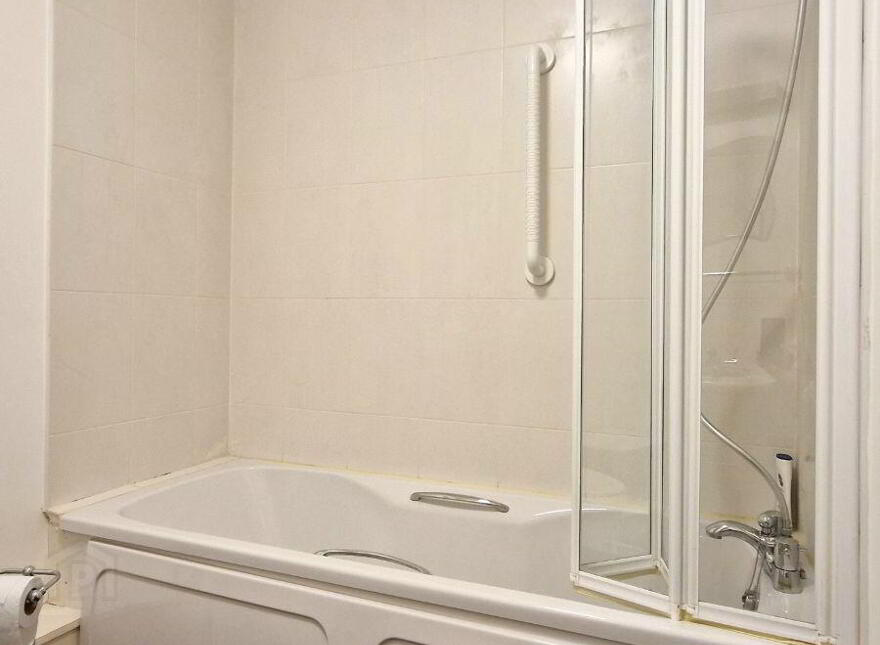 8 Loreto Wood, Cavan Town