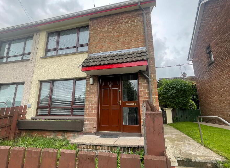 5 Mourne Crescent, Coalisland, BT71 4LE photo