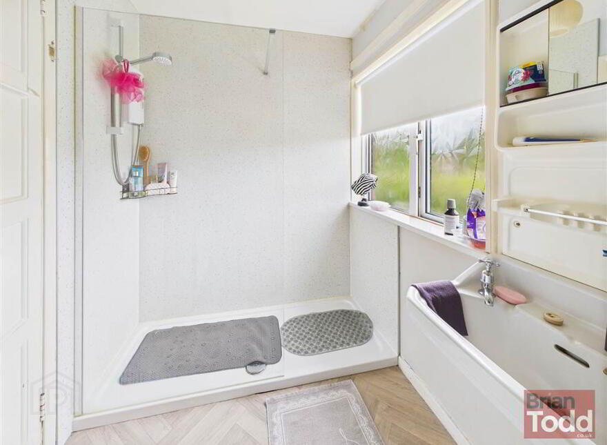 Killyglen Road, Larne, BT40 2HR