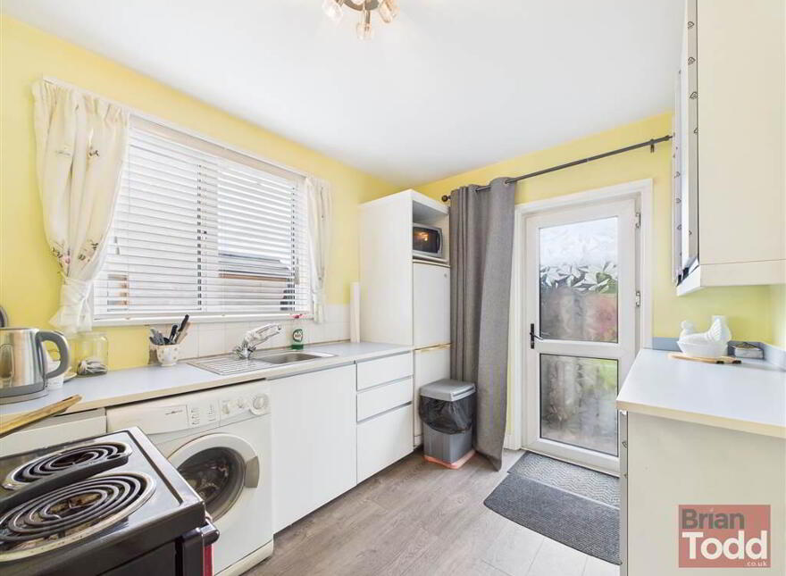 Killyglen Road, Larne, BT40 2HR