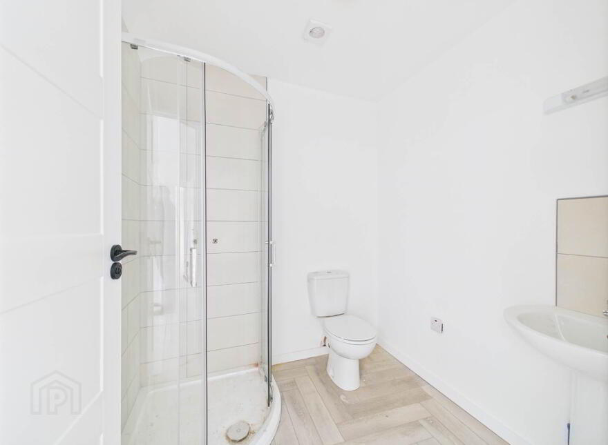 18 Kickham Street, A00B000