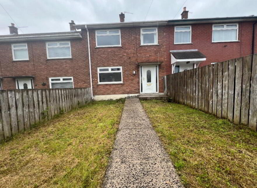 10 Knockleigh Drive, Carrickfergus, BT38 8UT photo