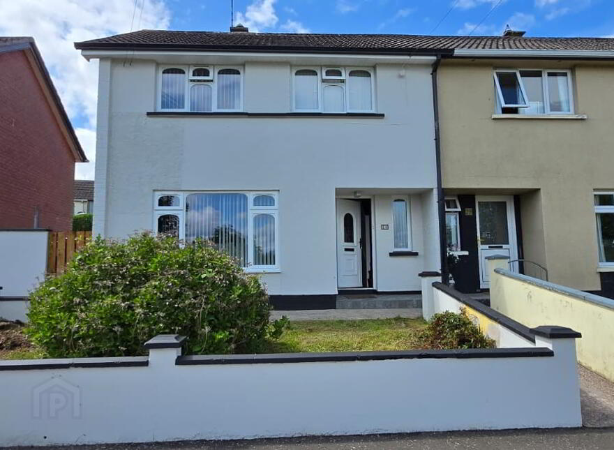 28 Muldoon Park, Dromore, Omagh, BT78 3AY