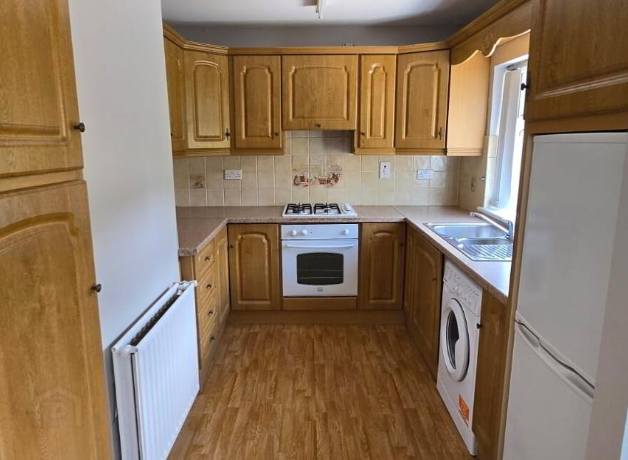 28 Muldoon Park, Dromore, Omagh, BT78 3AY