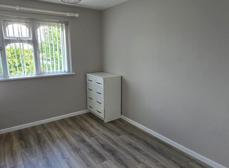 28 Muldoon Park, Dromore, Omagh, BT78 3AY