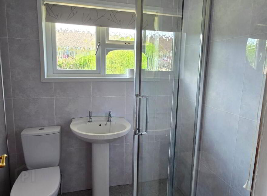 28 Muldoon Park, Dromore, Omagh, BT78 3AY