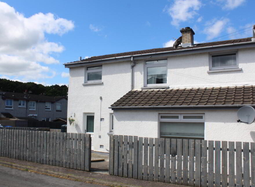 35 Ballynoe Gardens, Bangor, BT19 1SB photo