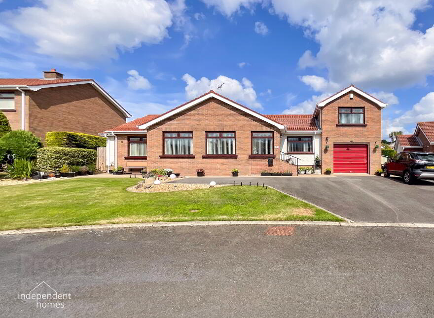 9 Croft Manor, Ballygally, Larne, BT40 2RU photo