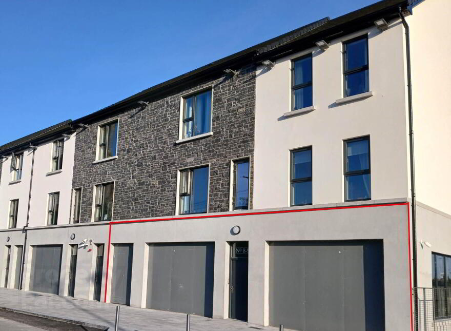 10-11 St. Mary`s Square, Athlone, N37X8F8 photo