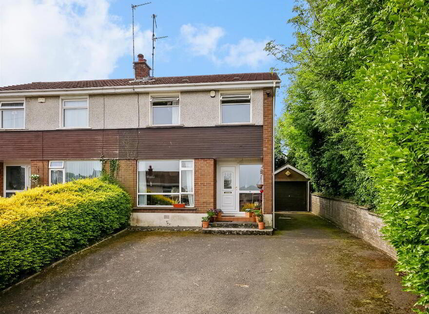 42 Cairnshill Park, Saintfield Road, Belfast, BT8 6RG photo