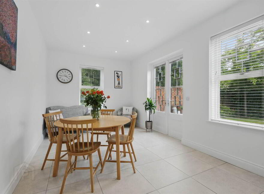 1 Ishbel Gardens, Belvoir Park, Belfast, BT8 8FT