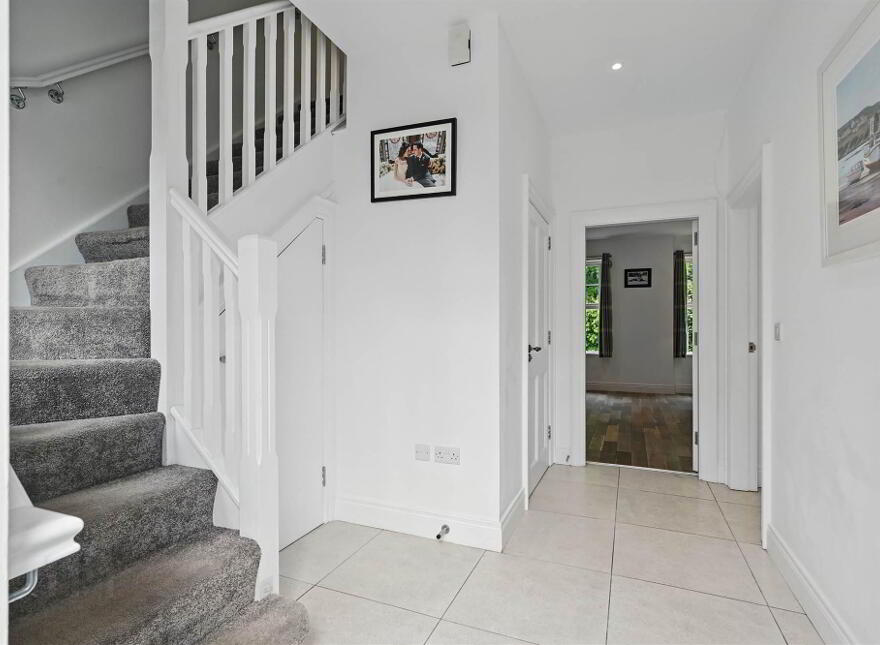 1 Ishbel Gardens, Belvoir Park, Belfast, BT8 8FT