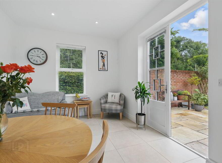 1 Ishbel Gardens, Belvoir Park, Belfast, BT8 8FT