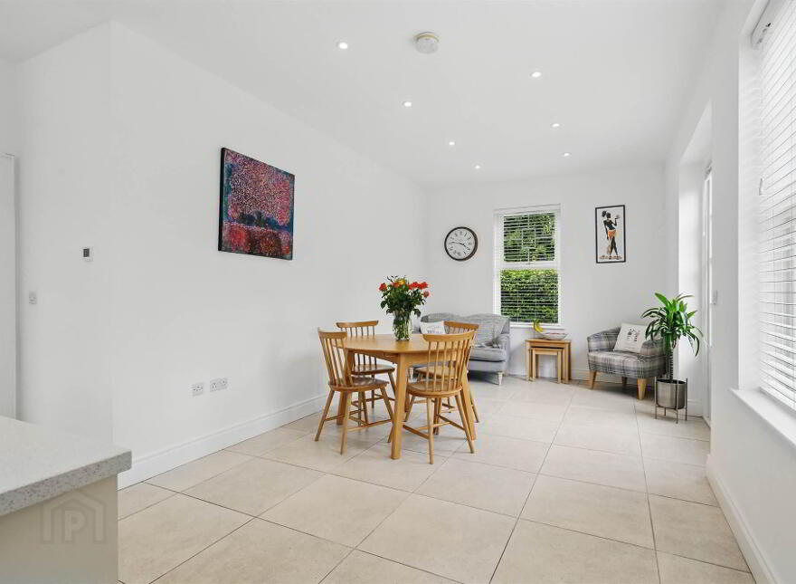 1 Ishbel Gardens, Belvoir Park, Belfast, BT8 8FT