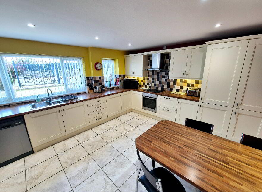 52 Craighahulliar Road, Portrush, BT56 8NN