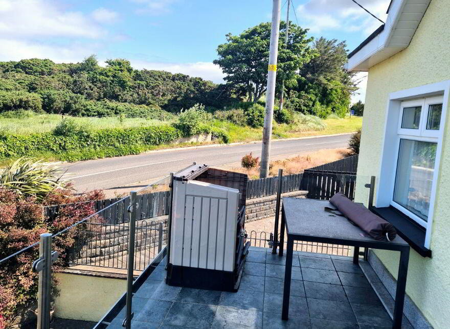 52 Craighahulliar Road, Portrush, BT56 8NN
