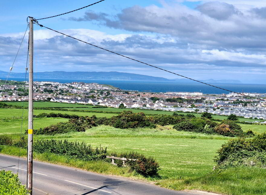 52 Craighahulliar Road, Portrush, BT56 8NN