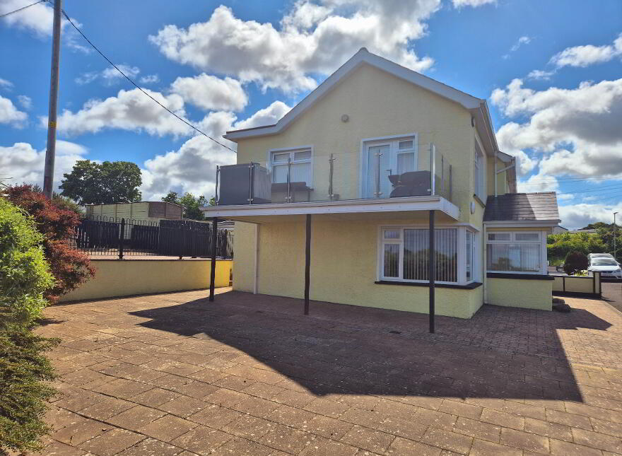 52 Craighahulliar Road, Portrush, BT56 8NN