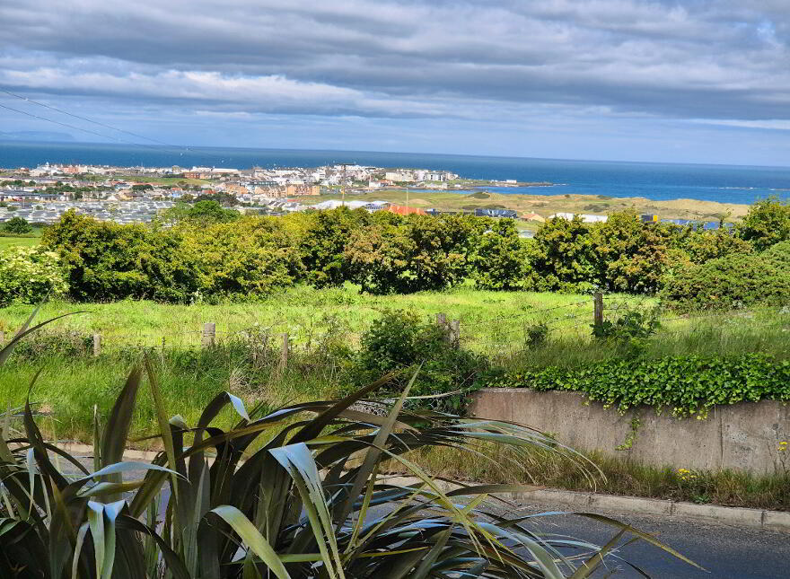52 Craighahulliar Road, Portrush, BT56 8NN