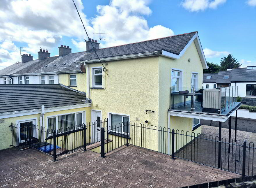 52 Craighahulliar Road, Portrush, BT56 8NN